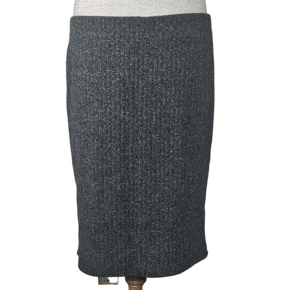 Dark Gray Knit Knee Length Skirt Size 1X - Picture 1 of 4